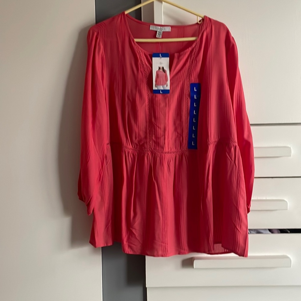 Fever brand. Still has tags! Size large light weight long sleeve.